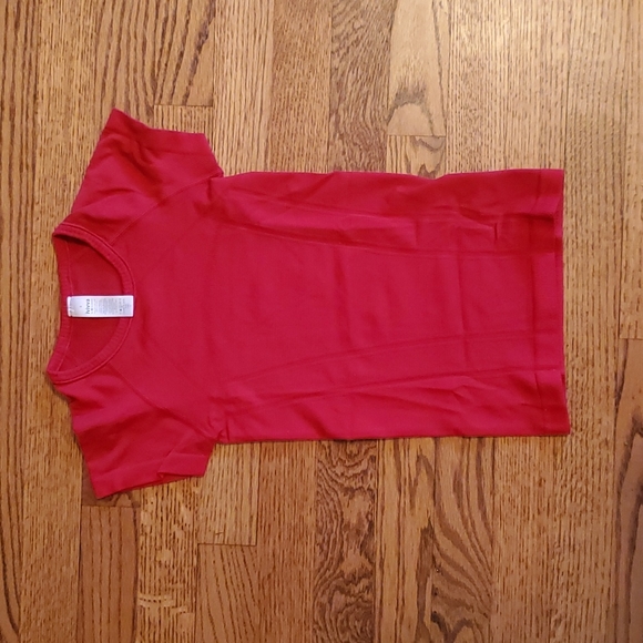 Ivivva red t-shirt - Picture 1 of 4